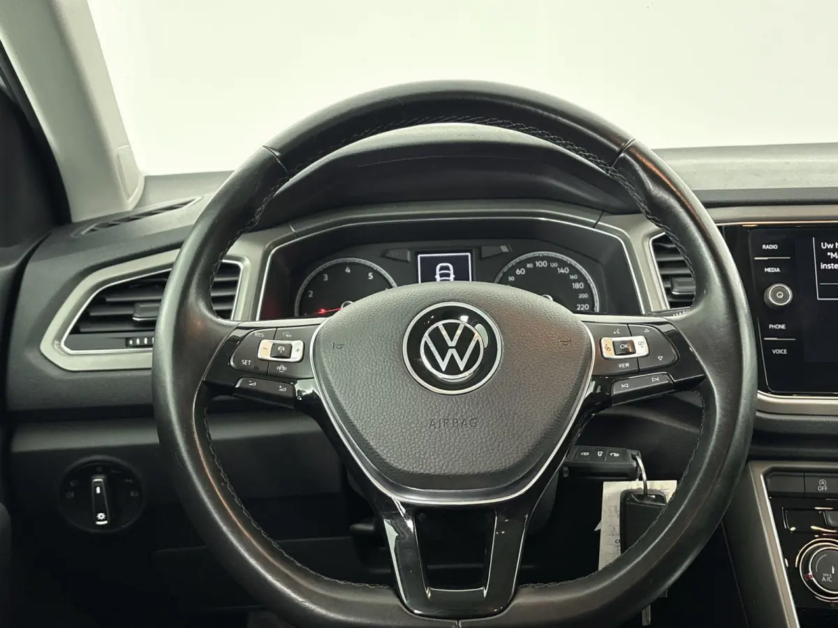 1.0 TSI Style Business Airco | Apple Carplay | Android Auto | Bluetooth | Buitenspiegels Elektrisch Verstel- en Verwarmbaar | Cruise Control Adaptief | Dakrails | Elektrisch Bedienbare Achte