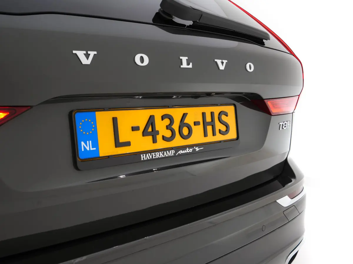 2.0 T8 Twin Engine Inscription AWD (Plug-In) *PANO | LEATHER | FULL-LED | BOWERS&WILKINS | MEMORY-PACK | BLINDSPOT | DIGI-COCKPIT | HEATED-COMFORTSEATS | TOPVIEW | NAVI-FULLMAP | ECC | PDC |