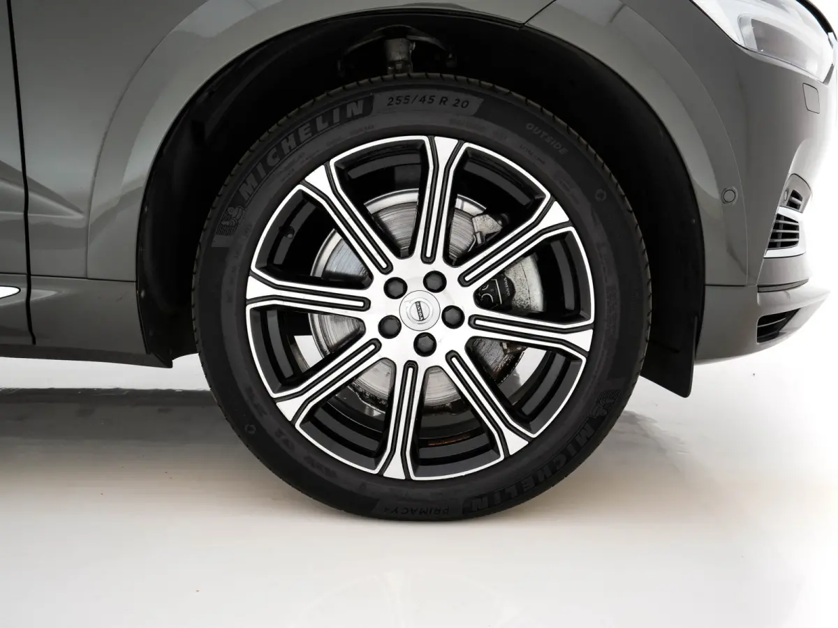 2.0 T8 Twin Engine Inscription AWD (Plug-In) *PANO | LEATHER | FULL-LED | BOWERS&WILKINS | MEMORY-PACK | BLINDSPOT | DIGI-COCKPIT | HEATED-COMFORTSEATS | TOPVIEW | NAVI-FULLMAP | ECC | PDC |