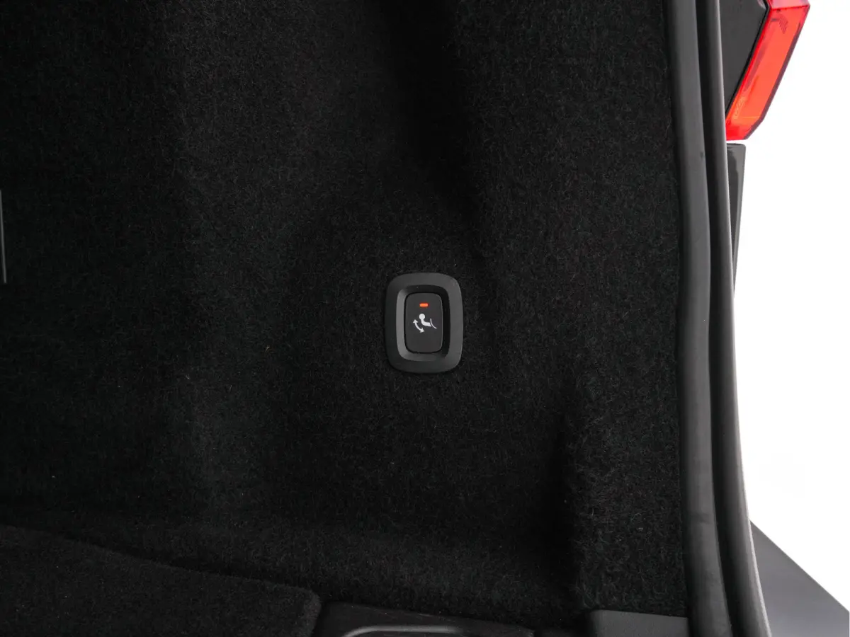 2.0 T8 Twin Engine Inscription AWD (Plug-In) *PANO | LEATHER | FULL-LED | BOWERS&WILKINS | MEMORY-PACK | BLINDSPOT | DIGI-COCKPIT | HEATED-COMFORTSEATS | TOPVIEW | NAVI-FULLMAP | ECC | PDC |