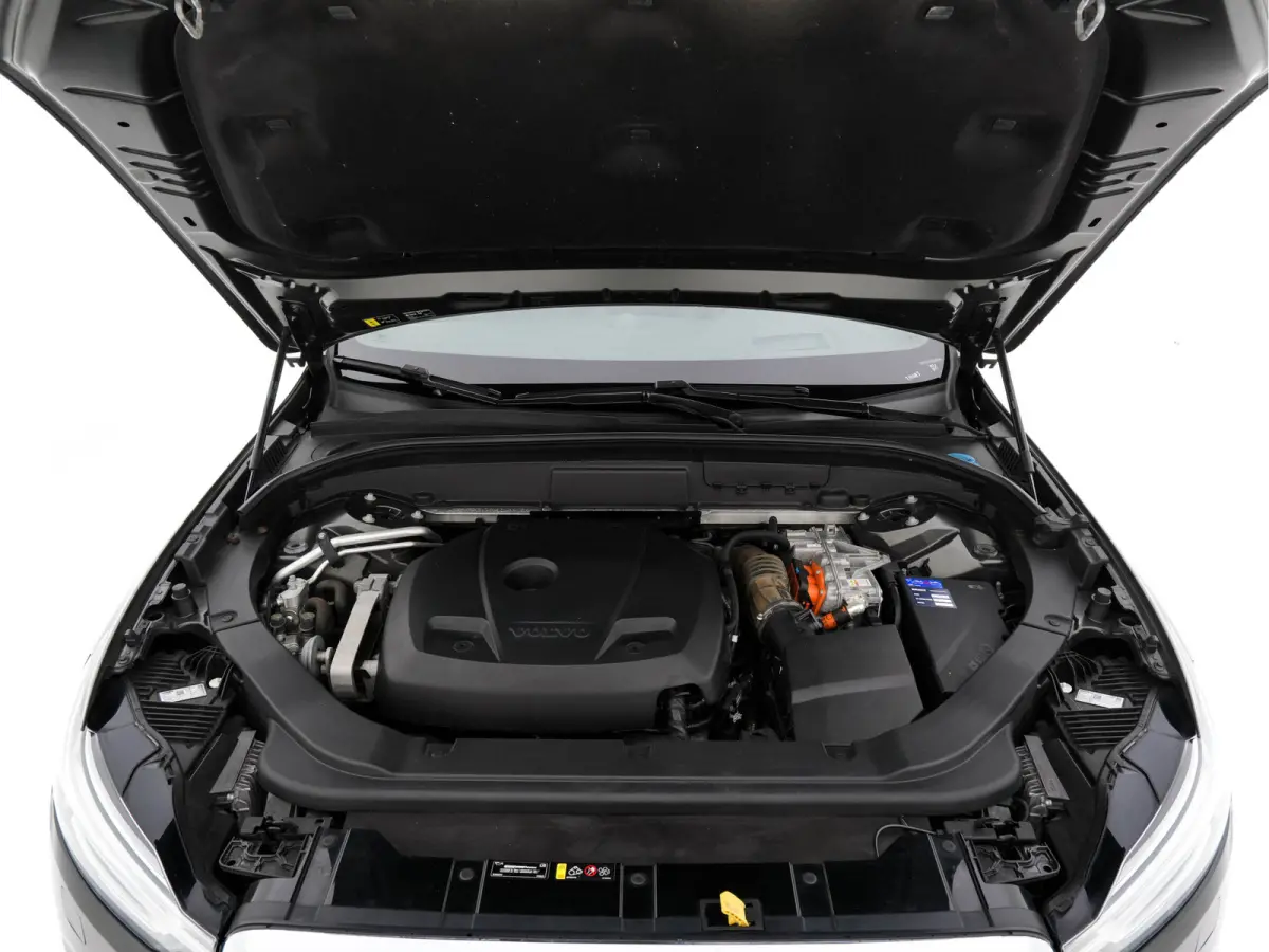 2.0 T8 Twin Engine Inscription AWD (Plug-In) *PANO | LEATHER | FULL-LED | BOWERS&WILKINS | MEMORY-PACK | BLINDSPOT | DIGI-COCKPIT | HEATED-COMFORTSEATS | TOPVIEW | NAVI-FULLMAP | ECC | PDC |