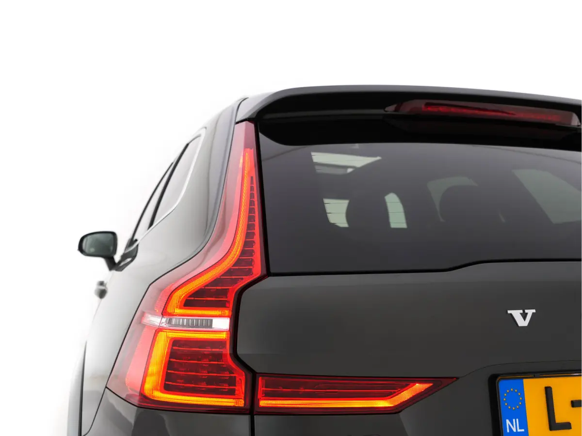 2.0 T8 Twin Engine Inscription AWD (Plug-In) *PANO | LEATHER | FULL-LED | BOWERS&WILKINS | MEMORY-PACK | BLINDSPOT | DIGI-COCKPIT | HEATED-COMFORTSEATS | TOPVIEW | NAVI-FULLMAP | ECC | PDC |