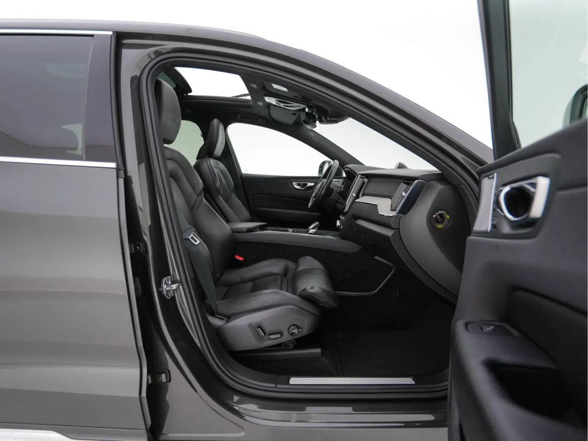 2.0 T8 Twin Engine Inscription AWD (Plug-In) *PANO | LEATHER | FULL-LED | BOWERS&WILKINS | MEMORY-PACK | BLINDSPOT | DIGI-COCKPIT | HEATED-COMFORTSEATS | TOPVIEW | NAVI-FULLMAP | ECC | PDC |