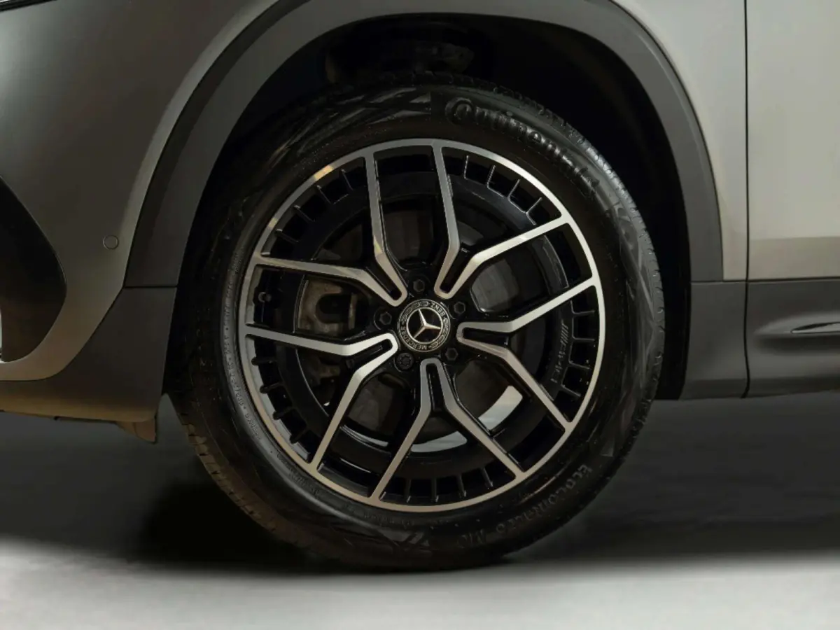 300 4MATIC AMG Line 67 kWh Premium