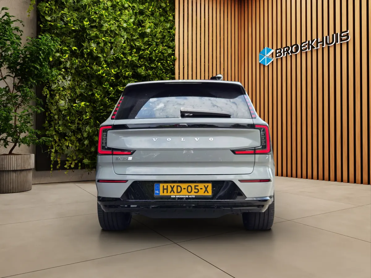 Twin Motor Performance Ultra 7p. 111 kWh | Tailored Wool | Trekhaak | Luchtvering | Bowers&Wilkins | 22" Velgen