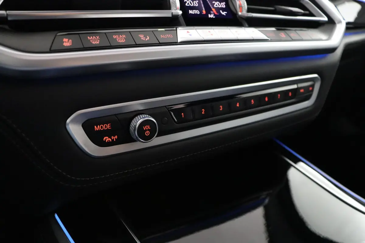 xDrive45e High Executive | SOH 77% | Bowers & Wilkins | Soft Close | Panoramadak | Driving Assistant Professional | Head-Up Display | Alcantara Hemel