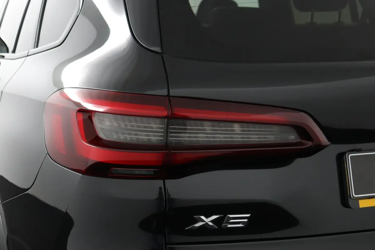 xDrive45e High Executive | SOH 77% | Bowers & Wilkins | Soft Close | Panoramadak | Driving Assistant Professional | Head-Up Display | Alcantara Hemel