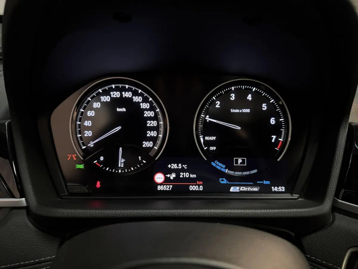 xDrive25e High Executive Edition M Sport 19"/Panoramadak/Elektrische stoel + memory/Adaptieve cruise/Keyless/HiFi/Camera
