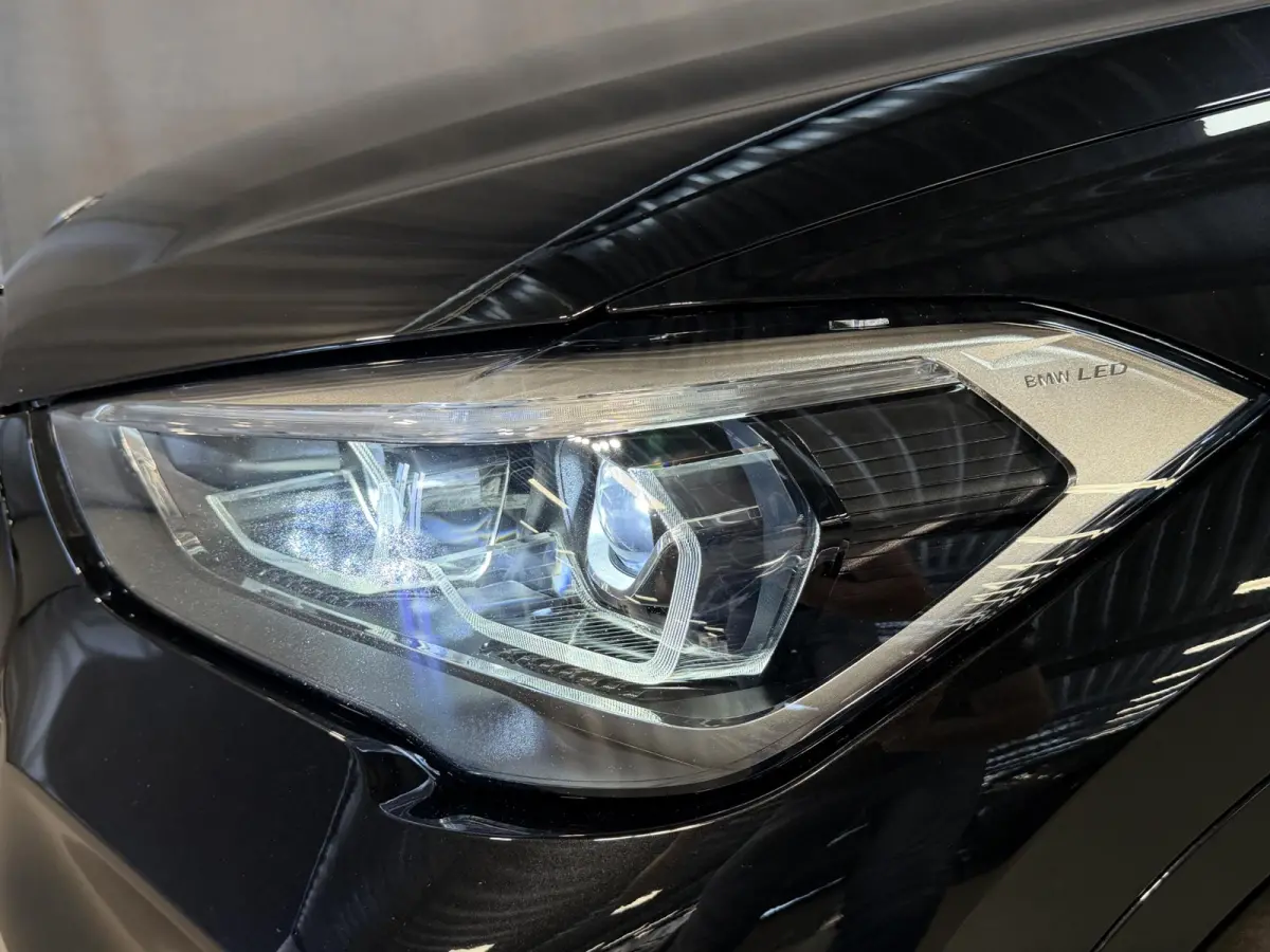 xDrive25e High Executive Edition M Sport 19"/Panoramadak/Elektrische stoel + memory/Adaptieve cruise/Keyless/HiFi/Camera