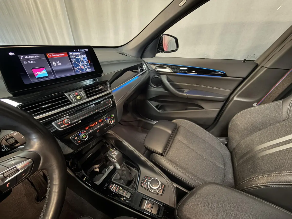 xDrive25e High Executive Edition M Sport 19"/Panoramadak/Elektrische stoel + memory/Adaptieve cruise/Keyless/HiFi/Camera