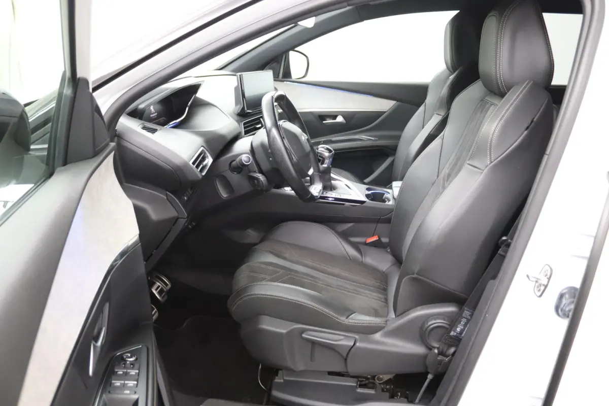1.2 GT FACELIFT*ACC*NAVI*ECC*CAM*LED*CARPLAY*7PERS