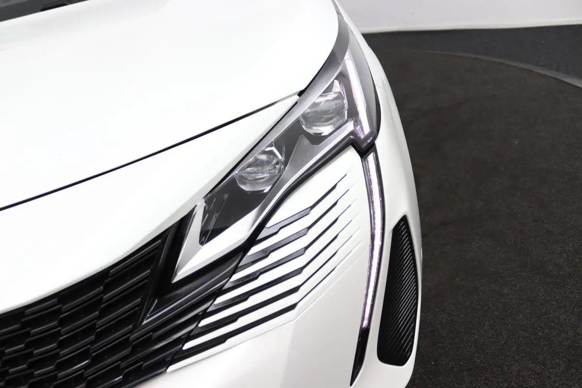 1.2 GT FACELIFT*ACC*NAVI*ECC*CAM*LED*CARPLAY*7PERS