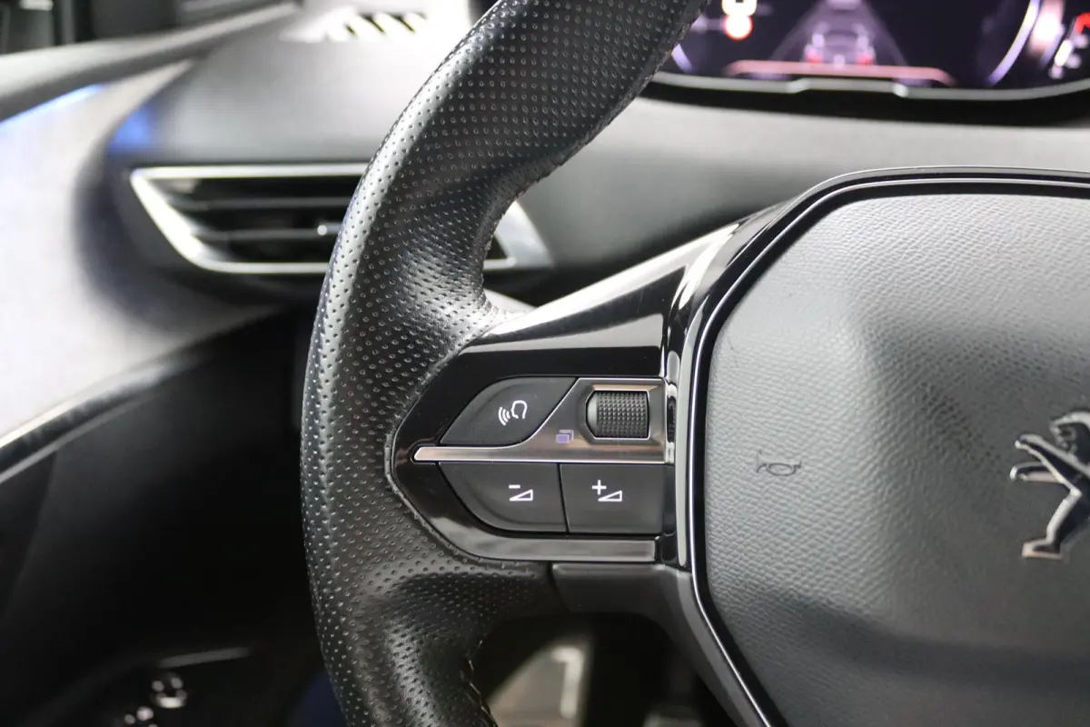 1.2 GT FACELIFT*ACC*NAVI*ECC*CAM*LED*CARPLAY*7PERS