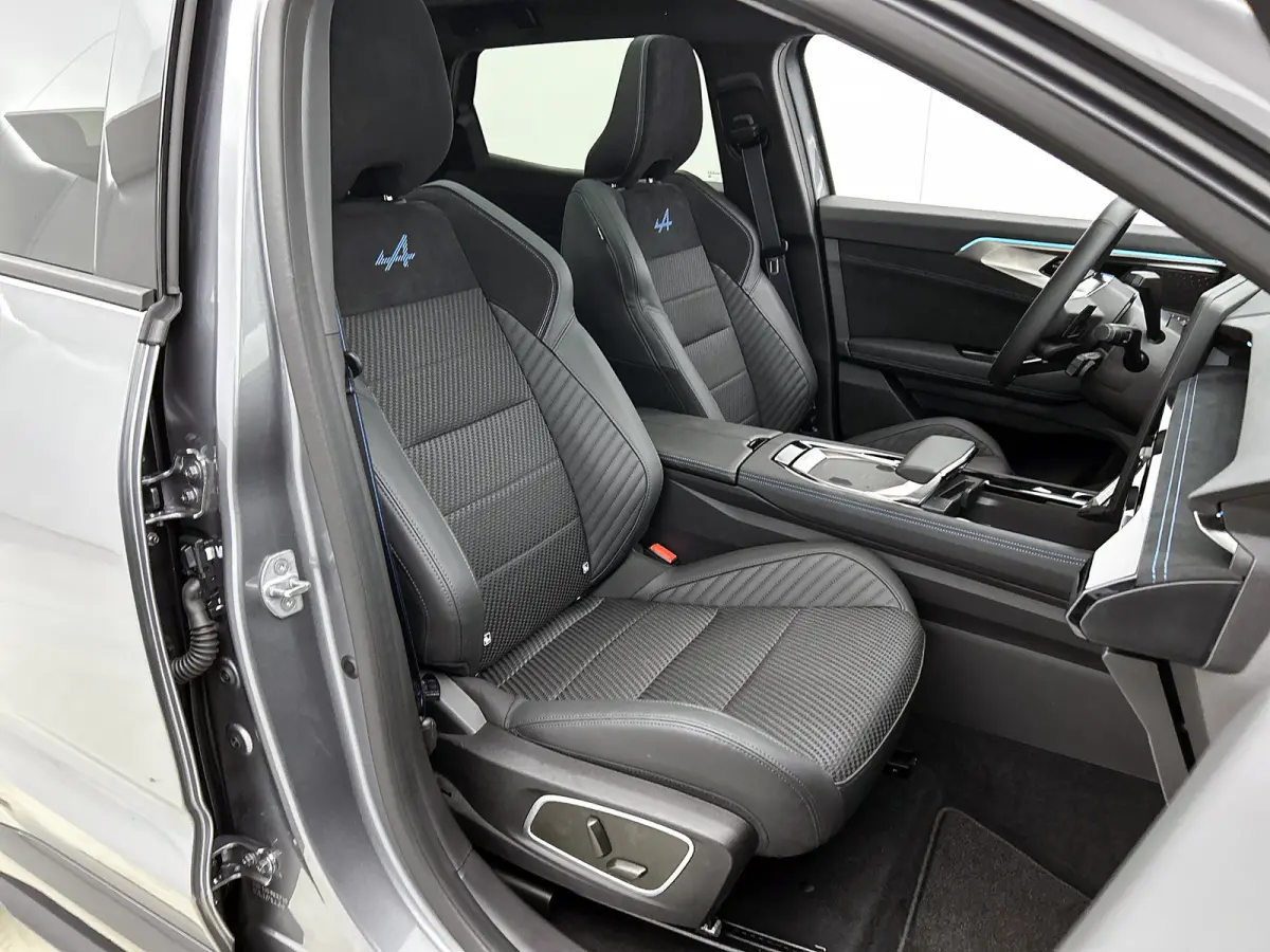E-Tech full hybrid 200PK esprit Alpine FULL OPTION | PANORAMA | 360 CAMERA | HARMAN KARDON | LED MATRIX | WINTERPACK | HEAD-UP