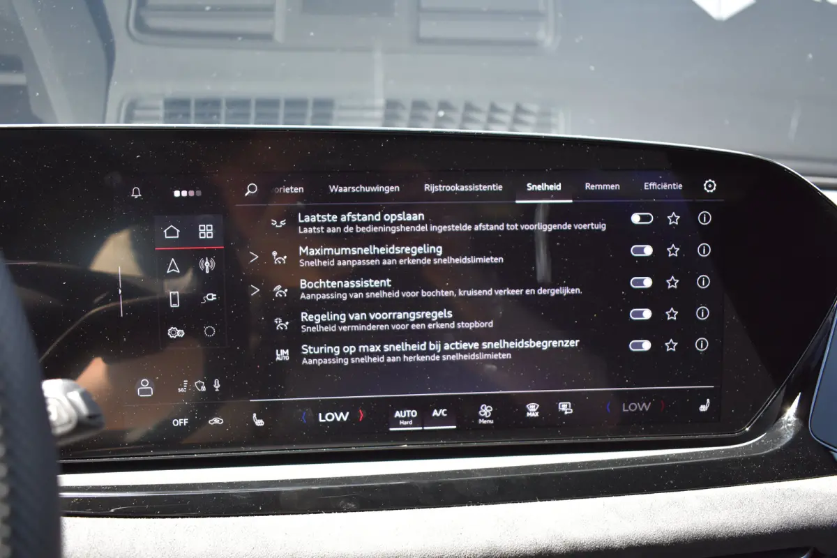 Avant TFSI quattro 270 kW | Oled achterlichten| 367pk | Bang & Olufsen | Leder alcantara | Instelbaar onderstel | Head-up display |