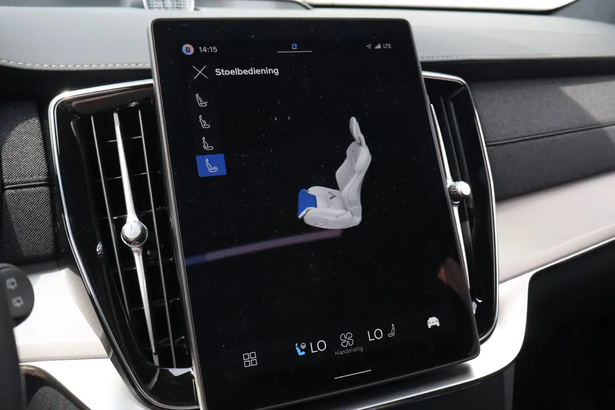 2.0 T8 Plug-in hybrid AWD Ultra Bright Exec. Ed. €14.845,- Demo Voordeel!! | 22" | Luchtvering | Massage | Trekhaak |