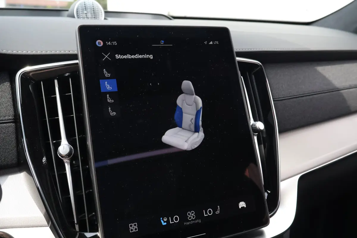 2.0 T8 Plug-in hybrid AWD Ultra Bright Exec. Ed. €14.845,- Demo Voordeel!! | 22" | Luchtvering | Massage | Trekhaak |