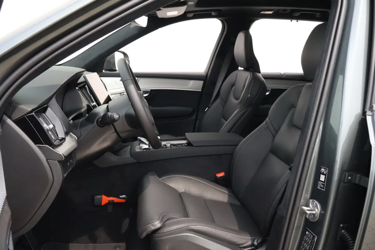 2.0 T8 Plug-in hybrid AWD Ultra Bright Exec. Ed. €14.845,- Demo Voordeel!! | 22" | Luchtvering | Massage | Trekhaak |