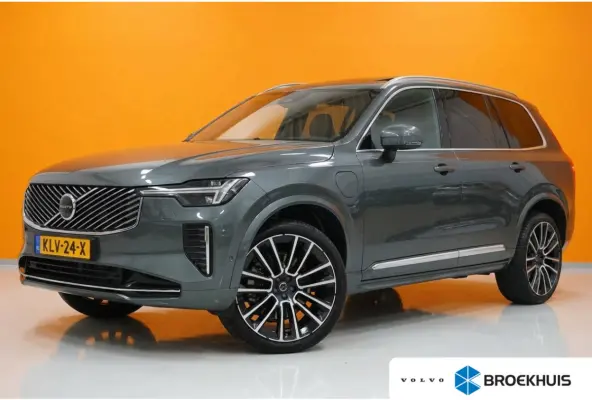 2.0 T8 Plug-in hybrid AWD Ultra Bright Exec. Ed. 22" | Luchtvering | Massage | Trekhaak | Direct Leverbaar!