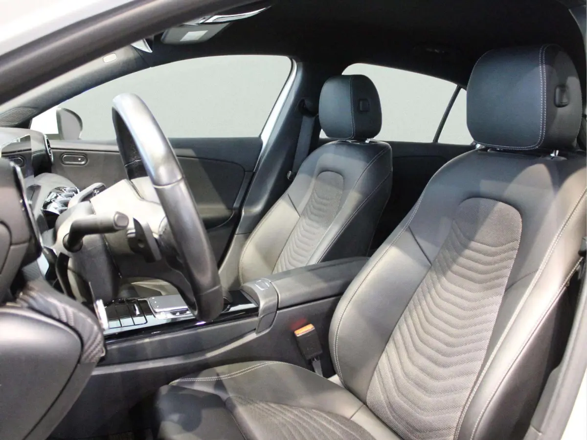 Hatchback 180 Business Solution