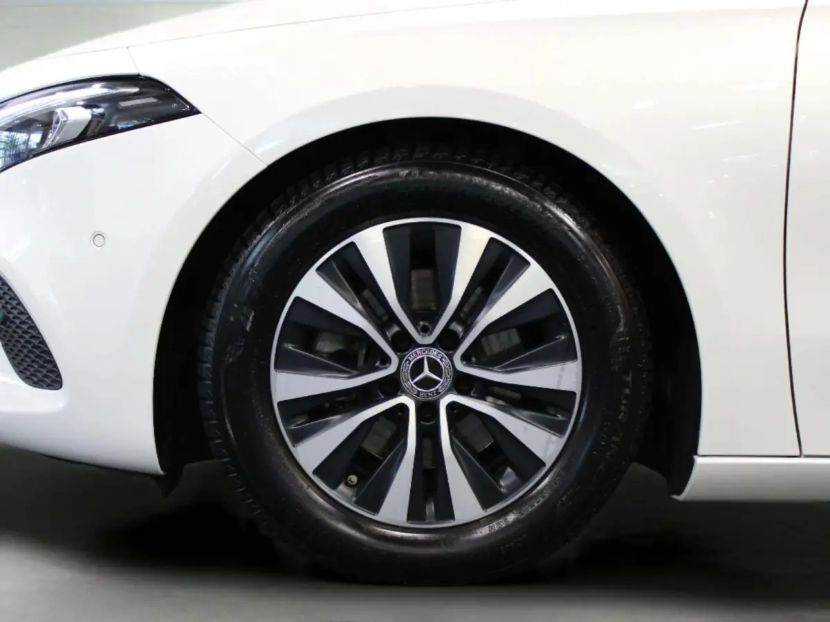 Hatchback 180 Business Solution