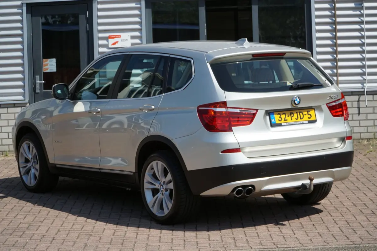 XDrive35i 6 CYLINDER High Executive HUD