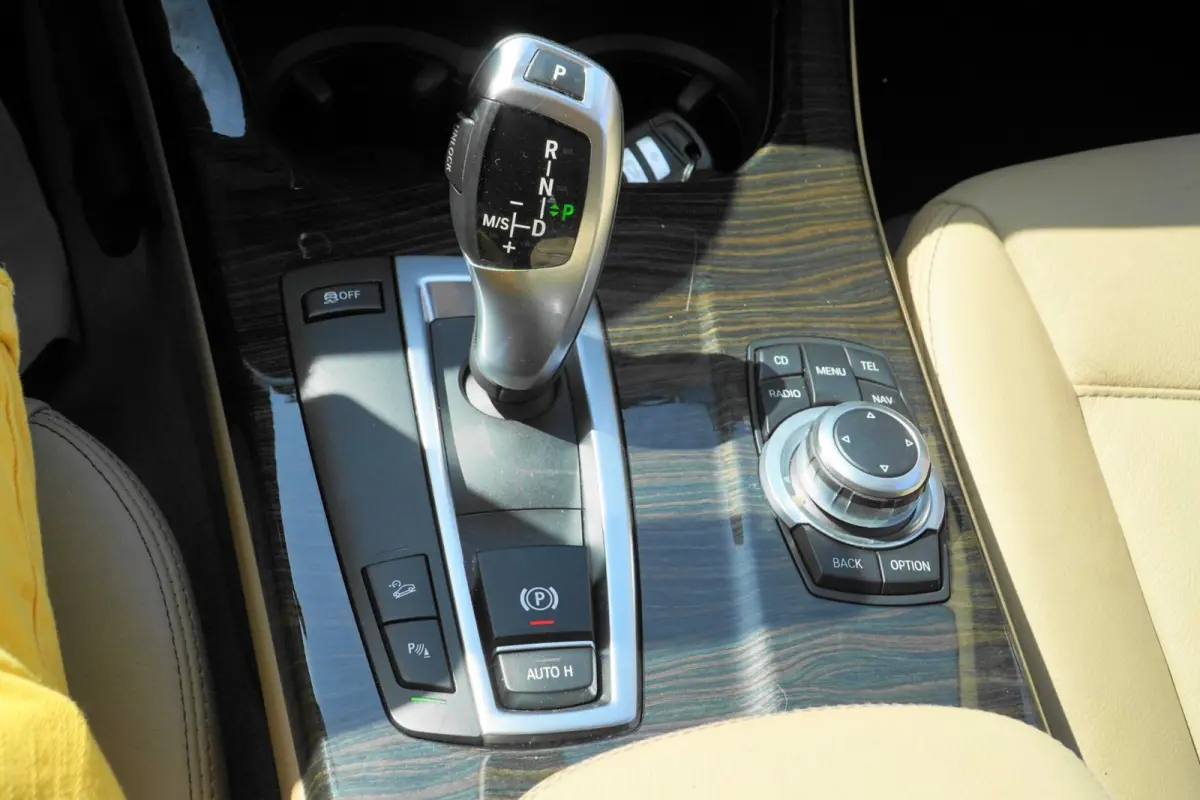 XDrive35i 6 CYLINDER High Executive HUD