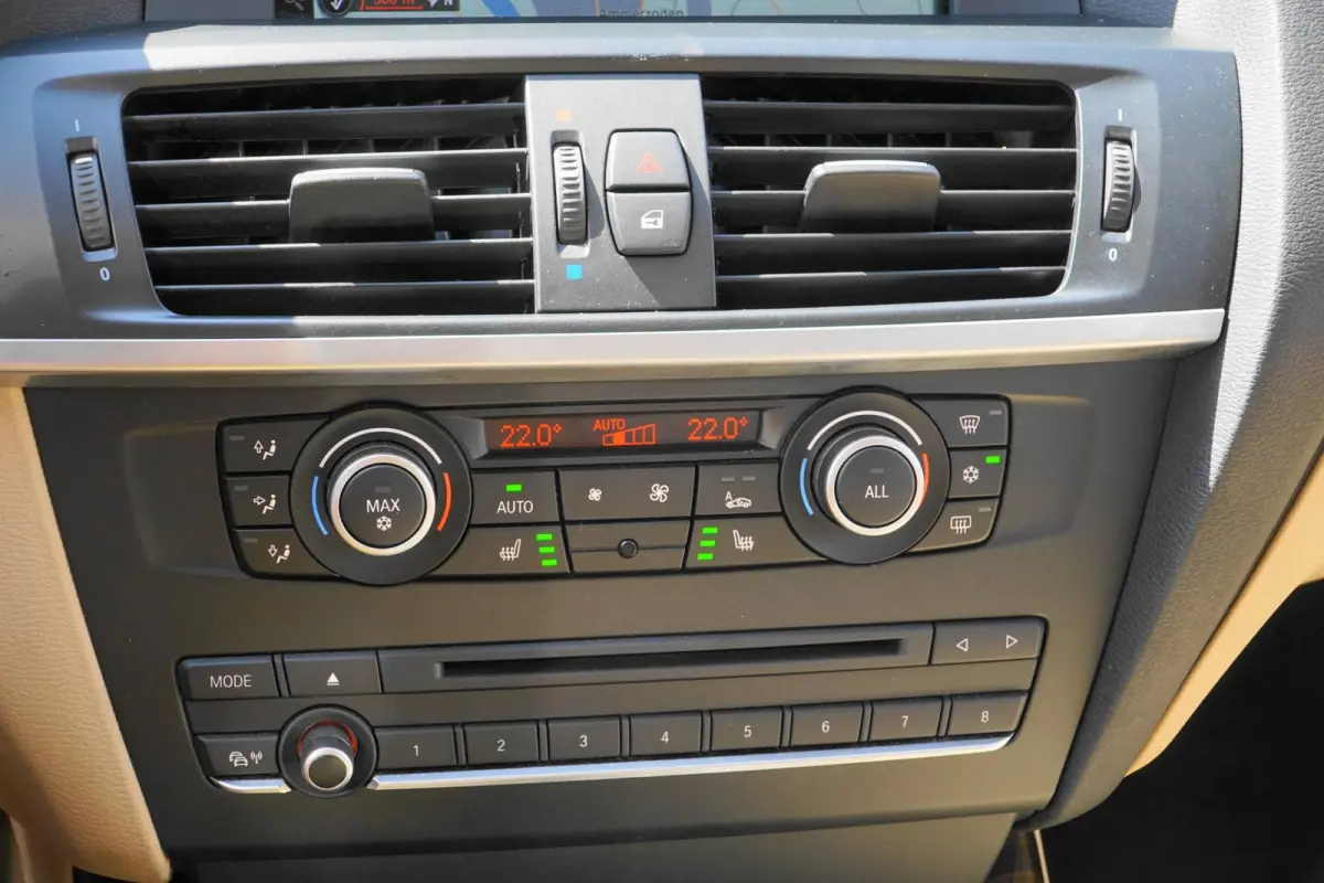 XDrive35i 6 CYLINDER High Executive HUD
