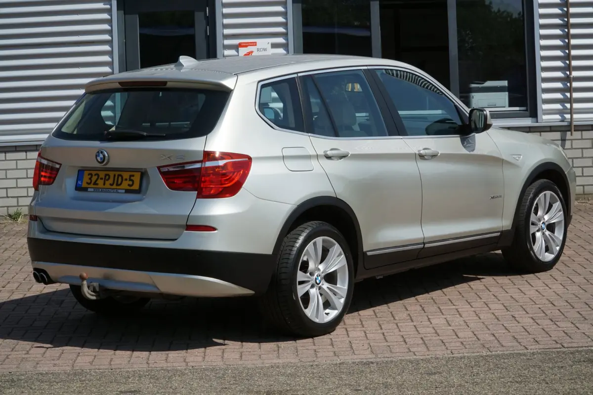 XDrive35i 6 CYLINDER High Executive HUD