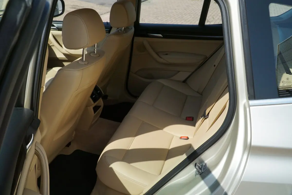 XDrive35i 6 CYLINDER High Executive HUD