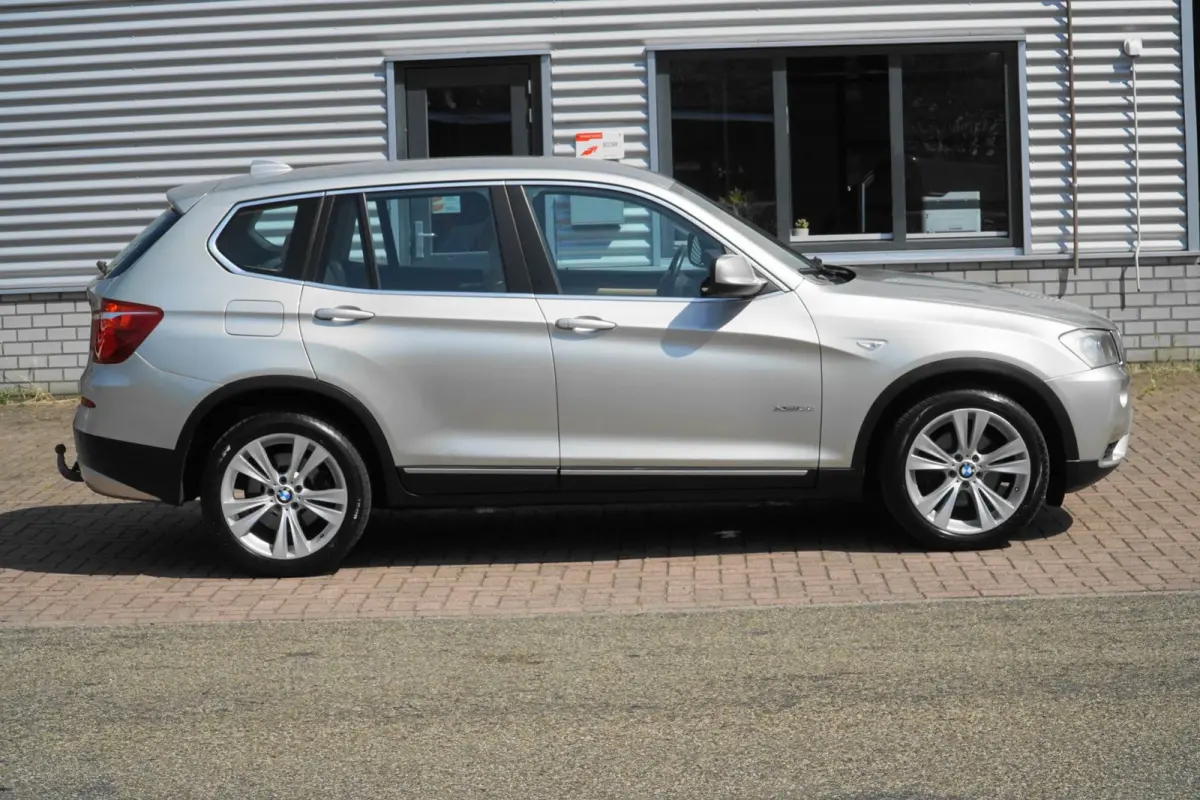XDrive35i 6 CYLINDER High Executive HUD