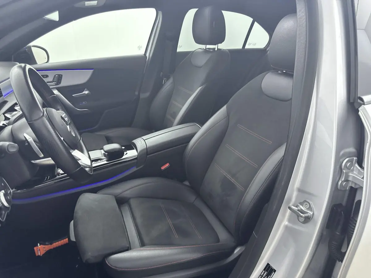 250 e Business Solution AMG Limited | PANO | Cruise Control | Achteruitrijcamera | Elekt. stoelverstelling + Memory | Stoelverwarming | Ambiance sfeerverlichting |