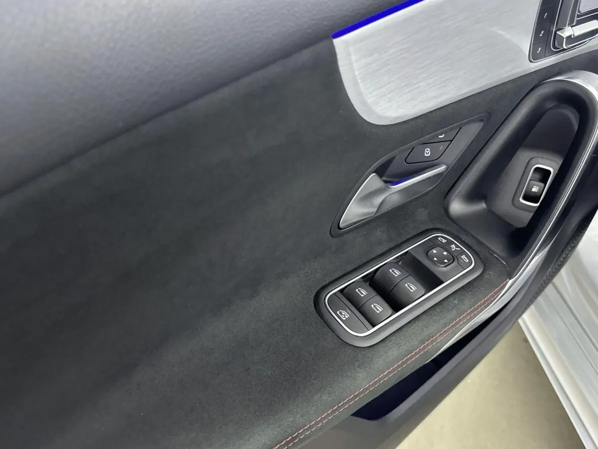 250 e Business Solution AMG Limited | PANO | Cruise Control | Achteruitrijcamera | Elekt. stoelverstelling + Memory | Stoelverwarming | Ambiance sfeerverlichting |