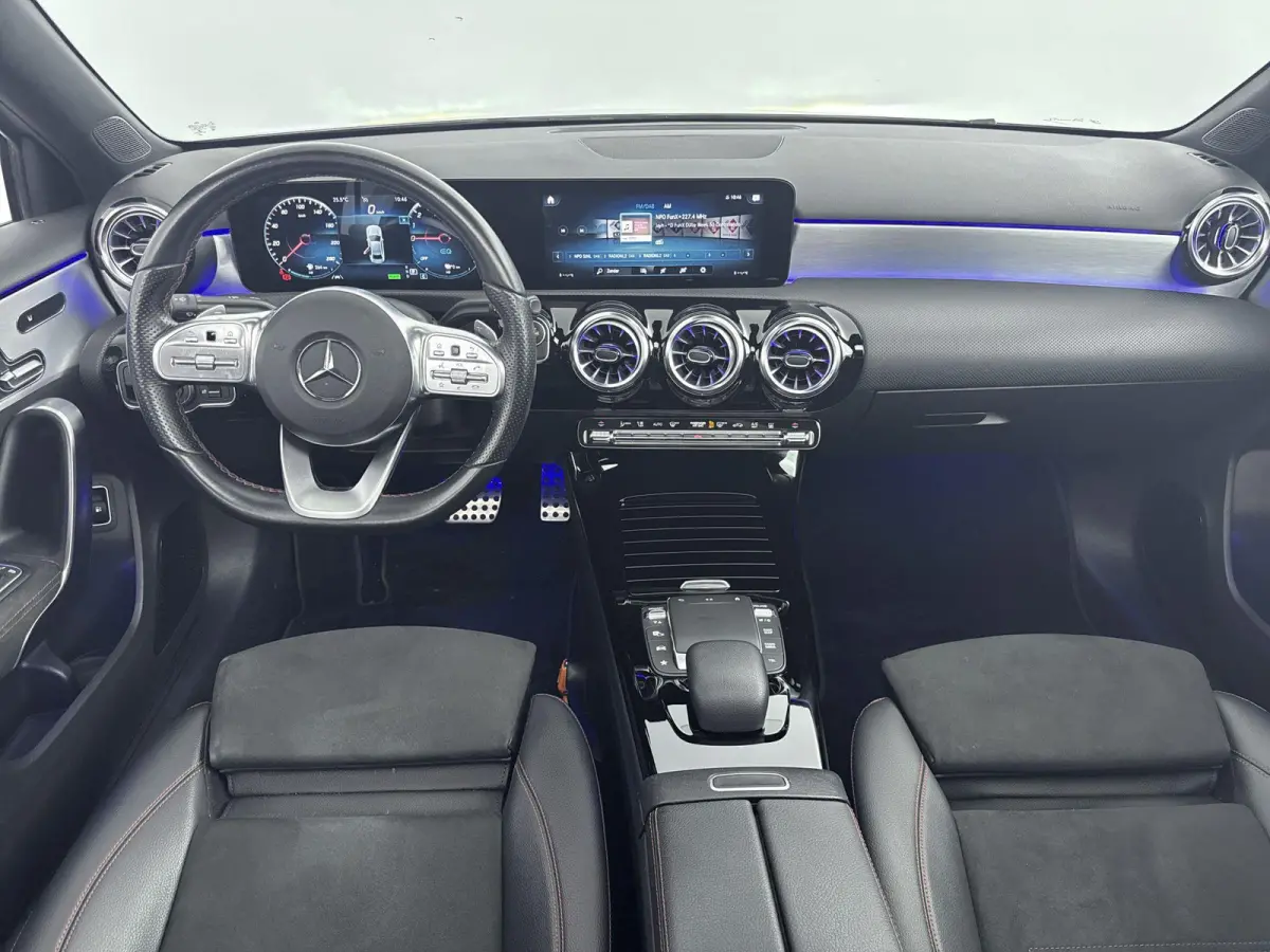 250 e Business Solution AMG Limited | PANO | Cruise Control | Achteruitrijcamera | Elekt. stoelverstelling + Memory | Stoelverwarming | Ambiance sfeerverlichting |