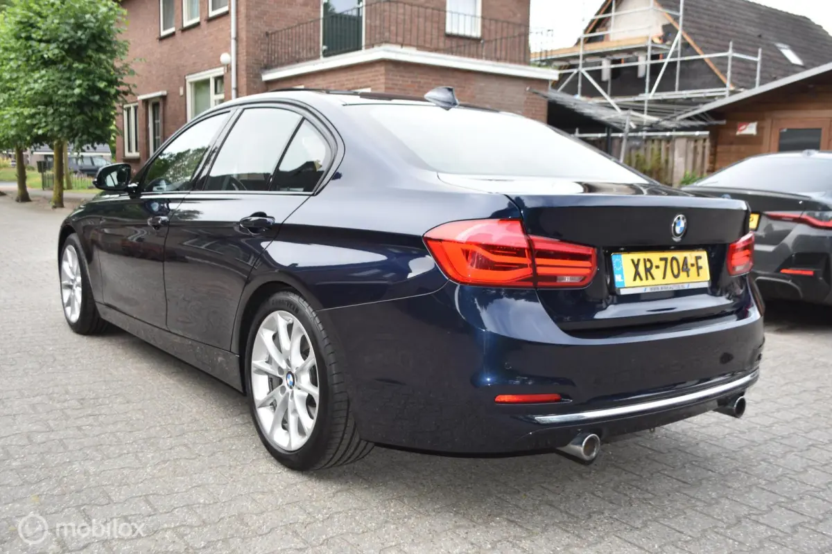 340i Luxury Aut