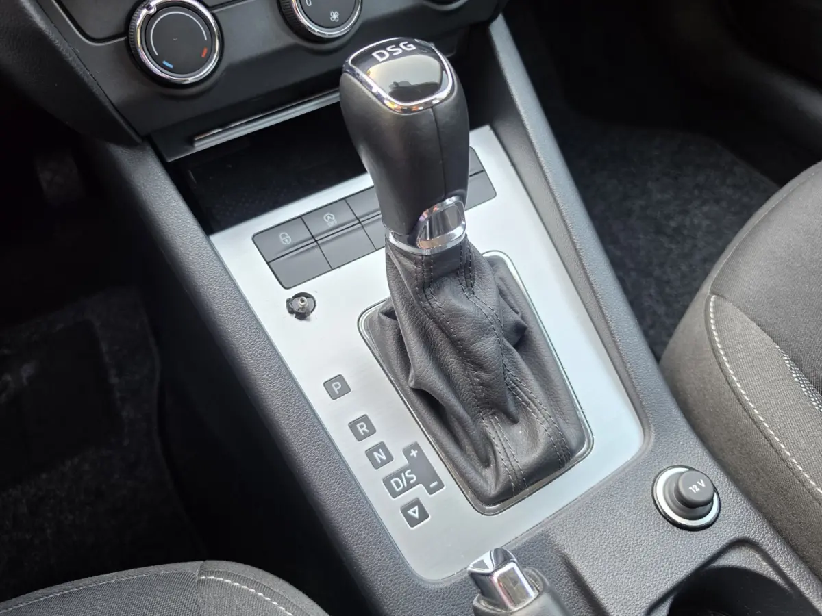 1.0 TSI Aut Dealer onderhouden Navi Carplay Nap