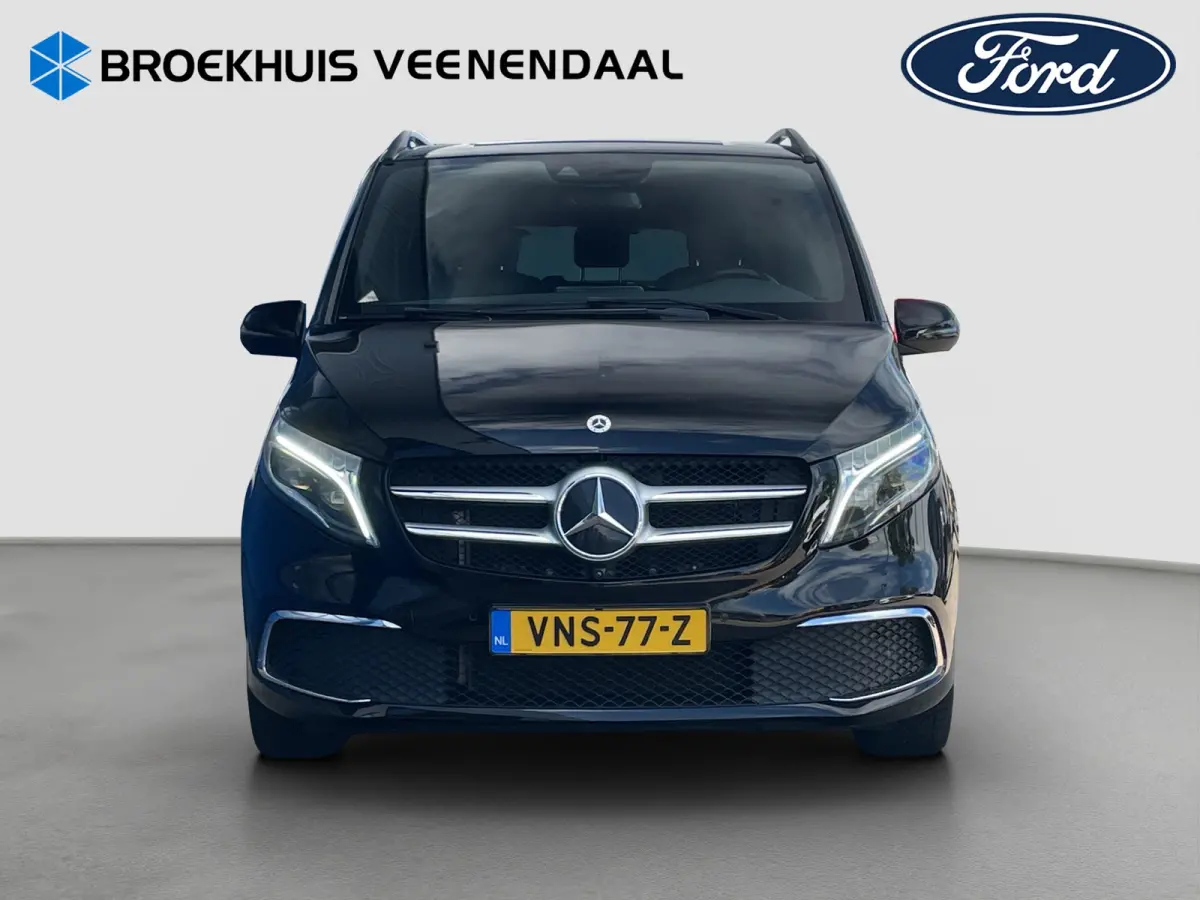 300d Extra Lang DC Avantgarde | Luchtvering | Burmester | Trekhaak | Zijwindass. | Elektr. Schuifdeur |