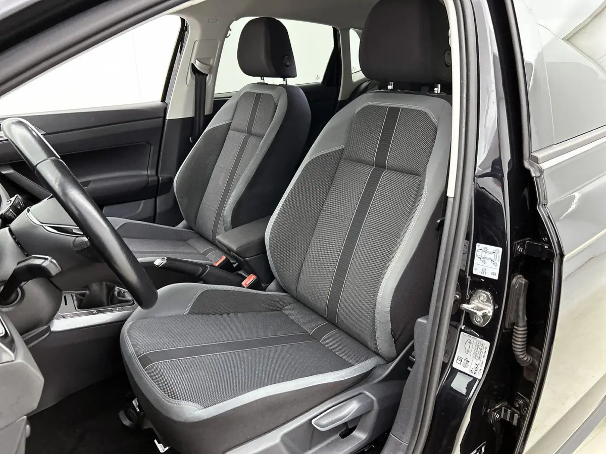 1.0 TSI Highline Business R | 95 PK | Climatronic (Automatische Airco) | Digital Cockpit PRO | Carplay / Android Auto | Parkeersensoren |