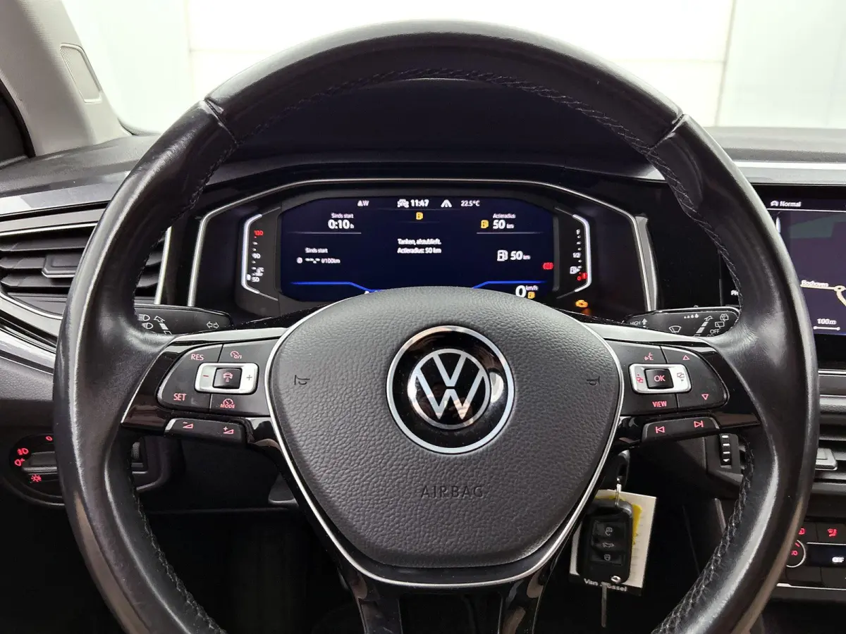 1.0 TSI Highline Business R | 95 PK | Climatronic (Automatische Airco) | Digital Cockpit PRO | Carplay / Android Auto | Parkeersensoren |