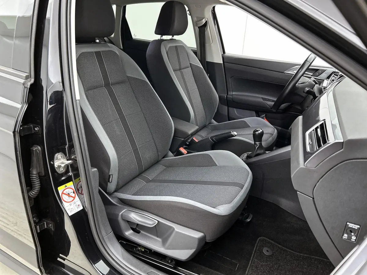 1.0 TSI Highline Business R | 95 PK | Climatronic (Automatische Airco) | Digital Cockpit PRO | Carplay / Android Auto | Parkeersensoren |