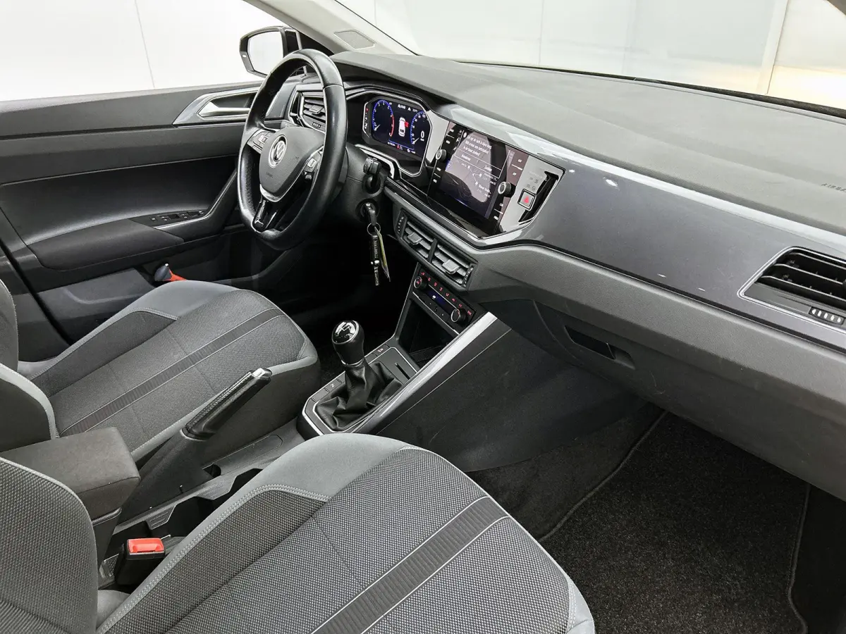 1.0 TSI Highline Business R | 95 PK | Climatronic (Automatische Airco) | Digital Cockpit PRO | Carplay / Android Auto | Parkeersensoren |