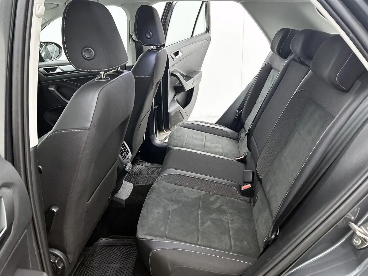 1.5 TSI Style | 150 PK | Automaat | Keyless | Digital Cockpit PRO | Stoelverwarming | Parkeercamera | Art-Velours Stoelen | All Season Banden