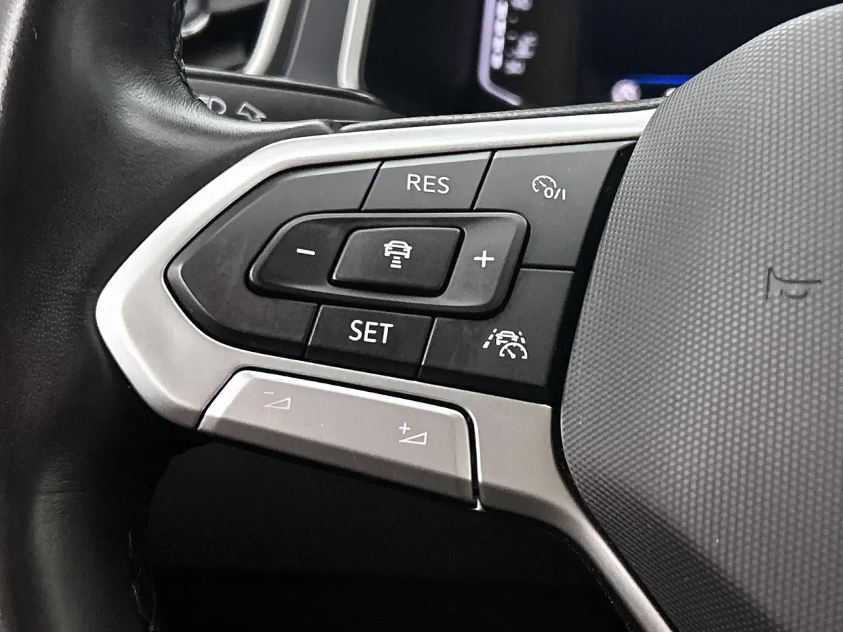 1.5 TSI Style | 150 PK | Automaat | Keyless | Digital Cockpit PRO | Stoelverwarming | Parkeercamera | Art-Velours Stoelen | All Season Banden