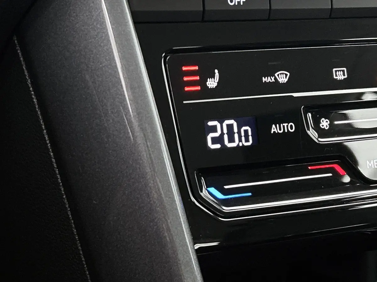 1.5 TSI Style | 150 PK | Automaat | Keyless | Digital Cockpit PRO | Stoelverwarming | Parkeercamera | Art-Velours Stoelen | All Season Banden