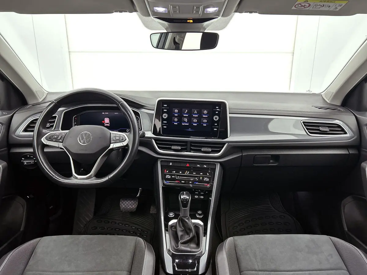 1.5 TSI Style | 150 PK | Automaat | Keyless | Digital Cockpit PRO | Stoelverwarming | Parkeercamera | Art-Velours Stoelen | All Season Banden