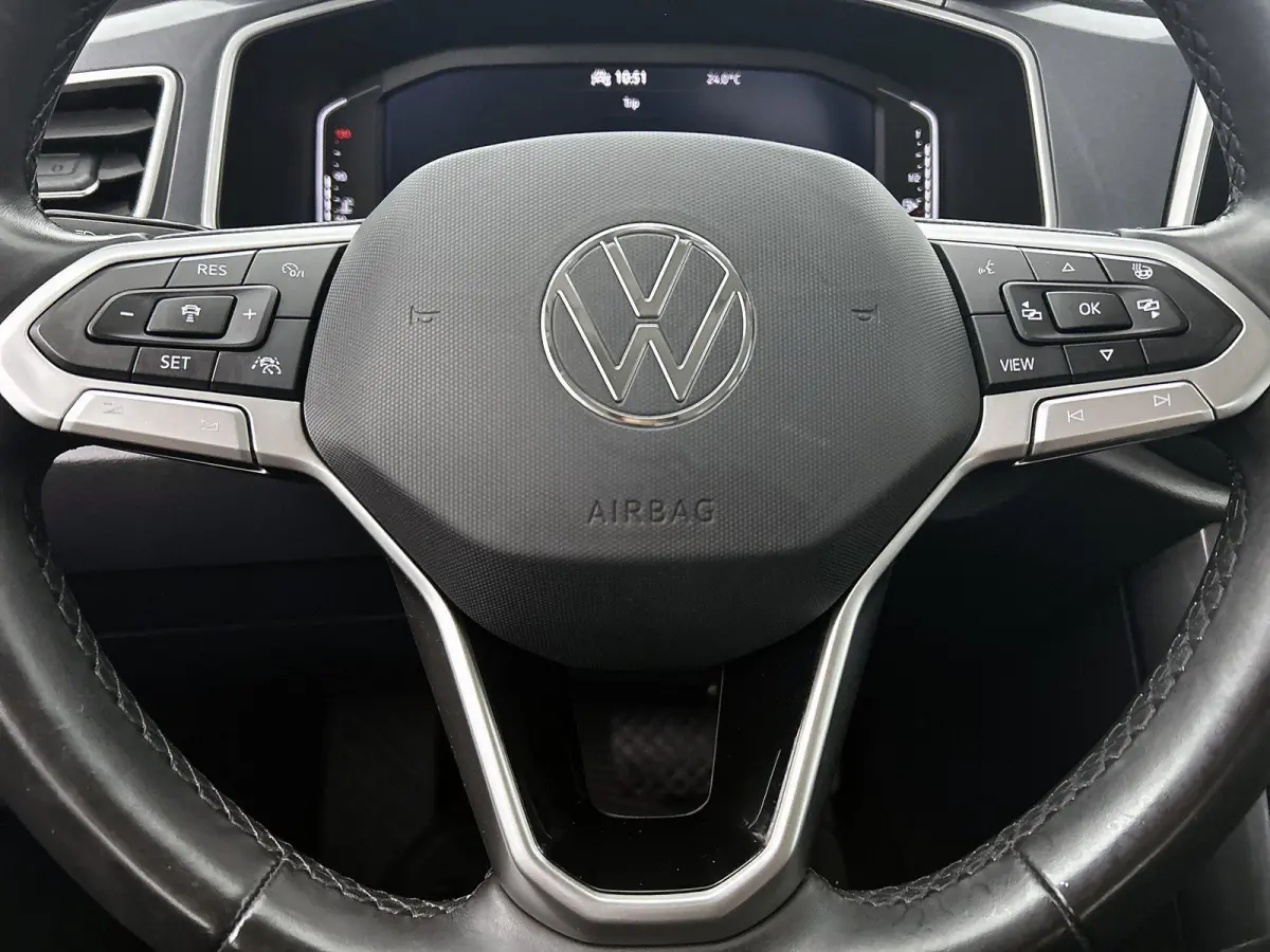 1.5 TSI Style | 150 PK | Automaat | Keyless | Digital Cockpit PRO | Stoelverwarming | Parkeercamera | Art-Velours Stoelen | All Season Banden