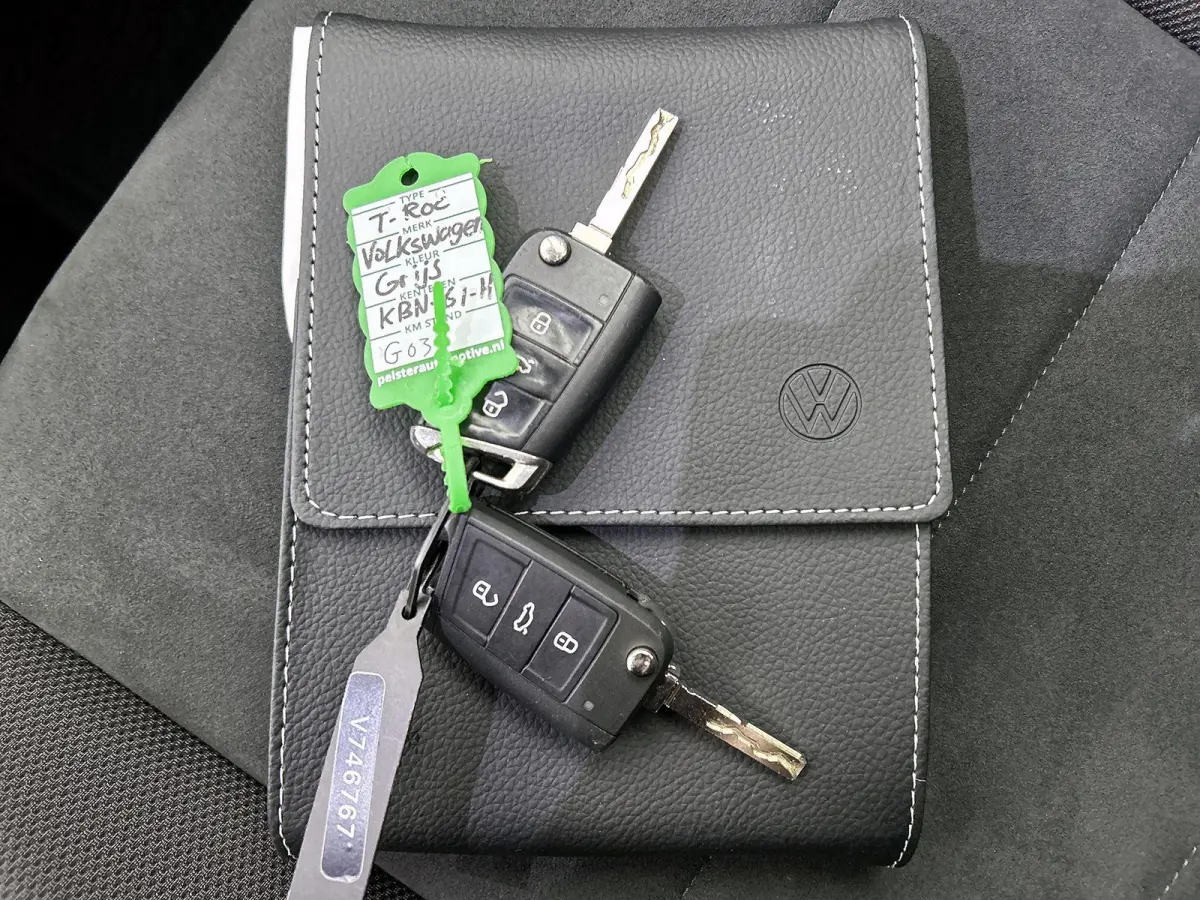 1.5 TSI Style | 150 PK | Automaat | Keyless | Digital Cockpit PRO | Stoelverwarming | Parkeercamera | Art-Velours Stoelen | All Season Banden