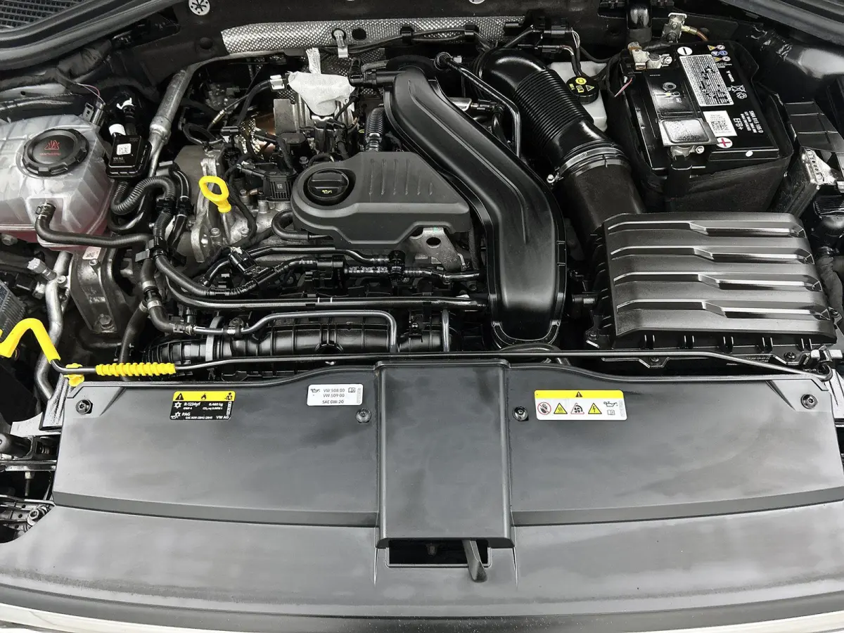 1.5 TSI Style | 150 PK | Automaat | Keyless | Digital Cockpit PRO | Stoelverwarming | Parkeercamera | Art-Velours Stoelen | All Season Banden