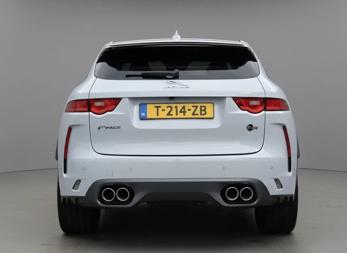 5.0 V8 S/C AWD SVR | Bijzonder netjes | Goed onderhouden