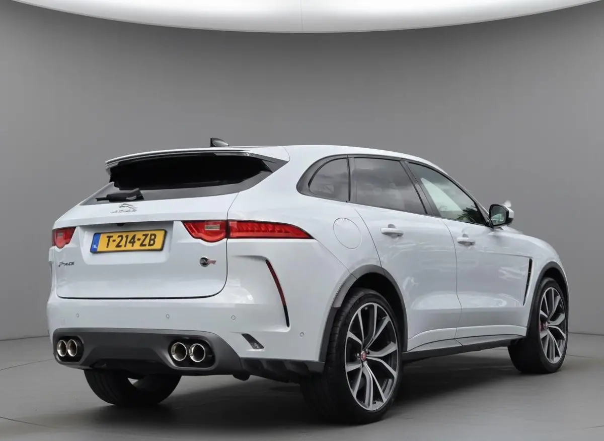 5.0 V8 S/C AWD SVR | Bijzonder netjes | Goed onderhouden